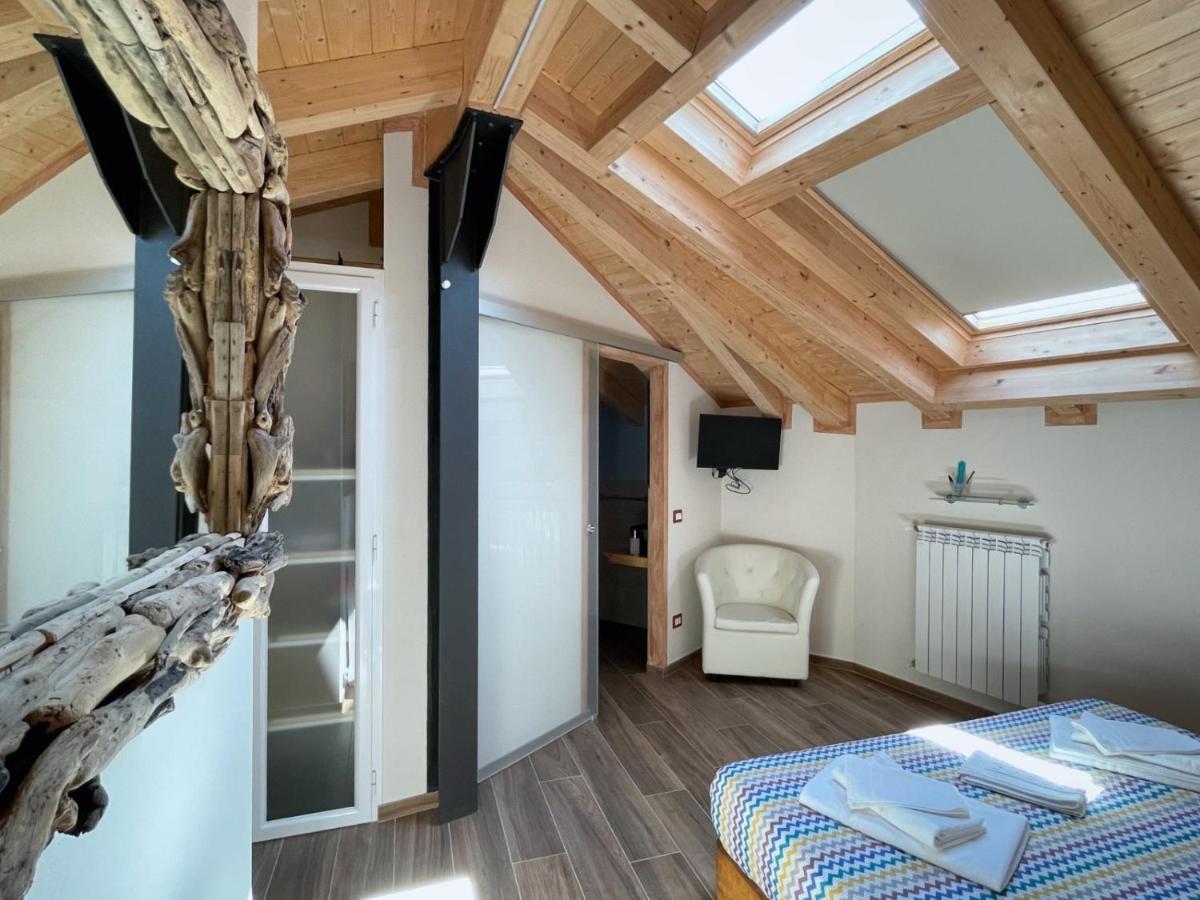 Ca De Sora Apartment Luino Bagian luar foto